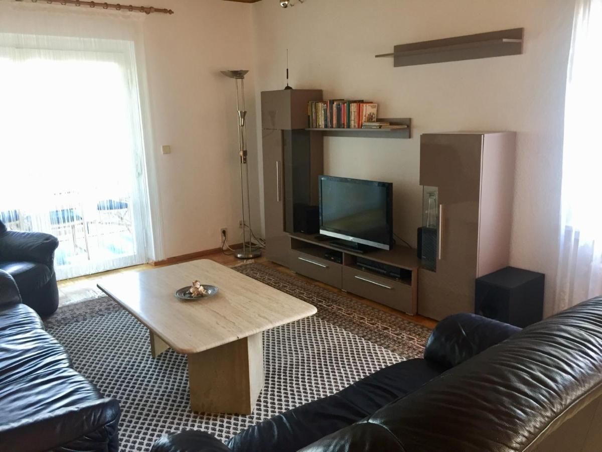 Blaues Haus Apartment Niederdorfelden Екстериор снимка